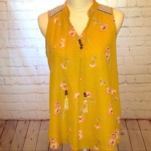 Super cute bohemian top